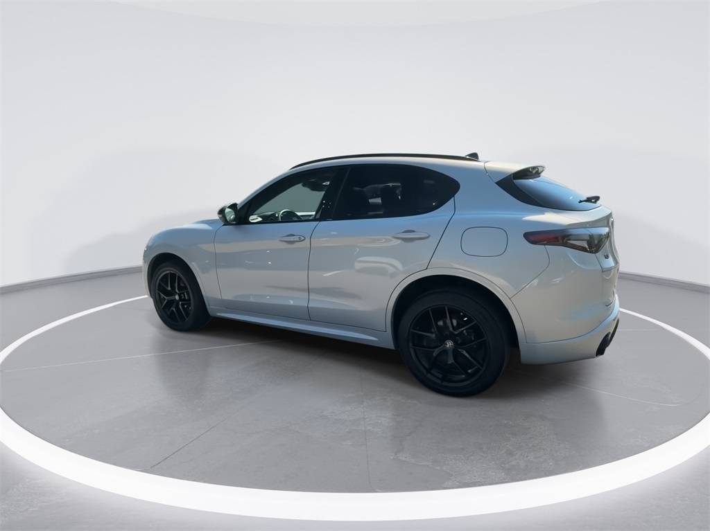 2021 Alfa Romeo Stelvio Ti Sport 8