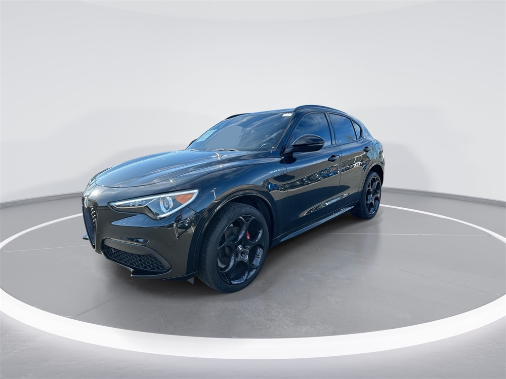 2022 Alfa Romeo Stelvio Veloce 3