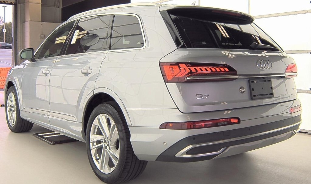 2021 Audi Q7 45 Premium Plus 4