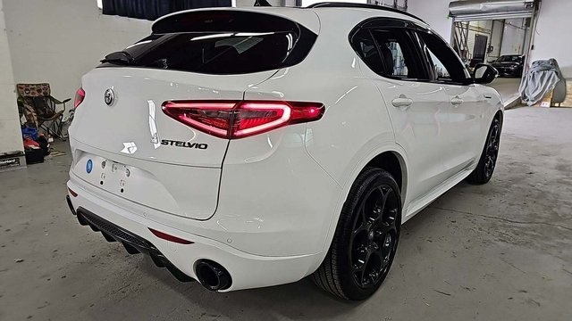 2023 Alfa Romeo Stelvio Ti Sport 3