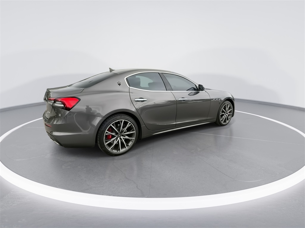 2023 Maserati Ghibli Modena Q4 10