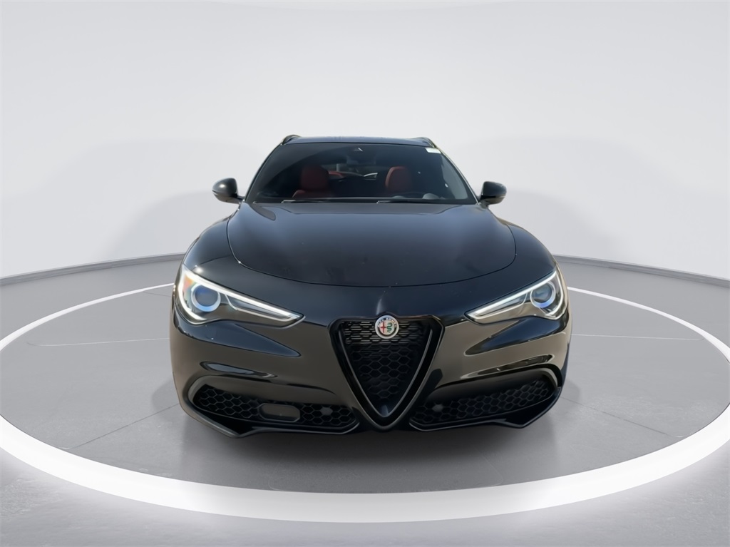 2023 Alfa Romeo Stelvio Veloce 3