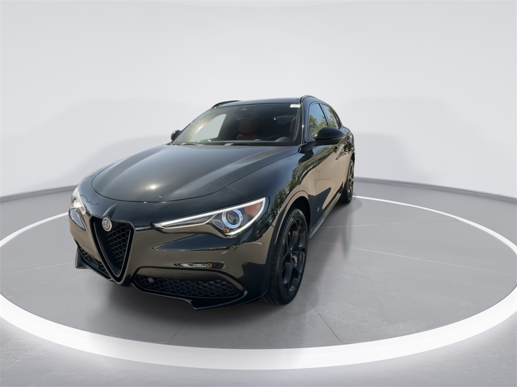 2023 Alfa Romeo Stelvio Veloce 4