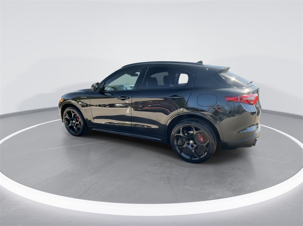 2023 Alfa Romeo Stelvio Veloce 7