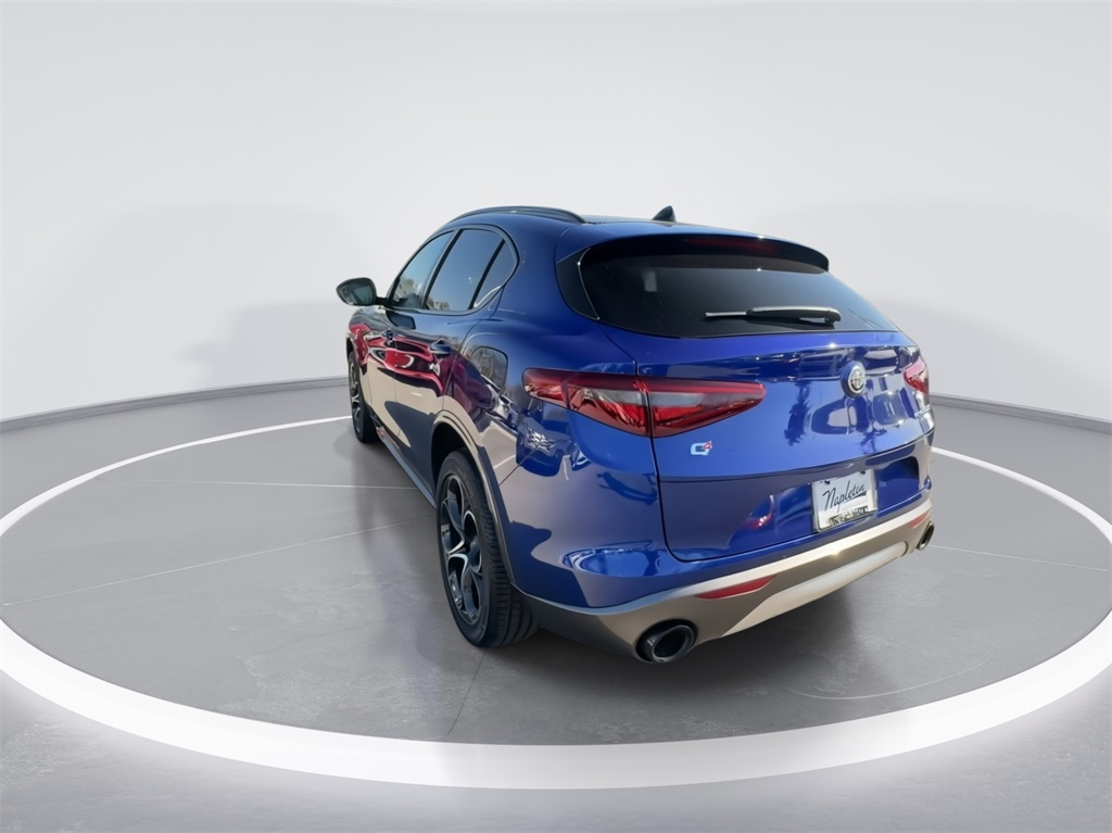 2023 Alfa Romeo Stelvio Ti 8