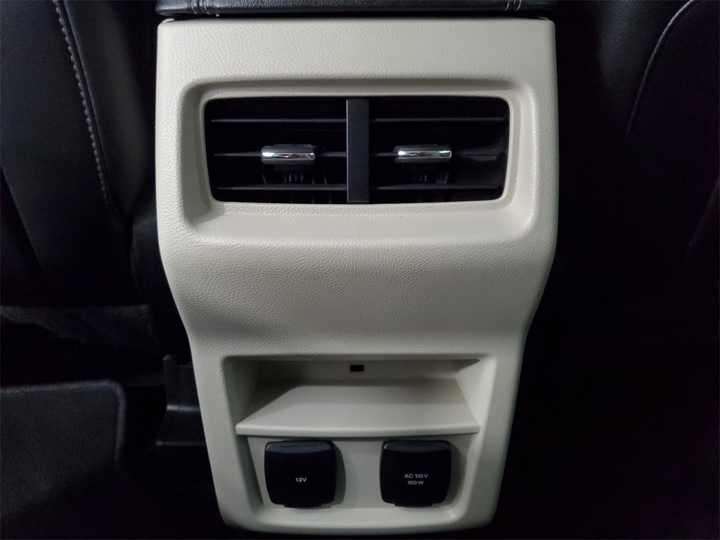 2015 Ford Edge Titanium 21