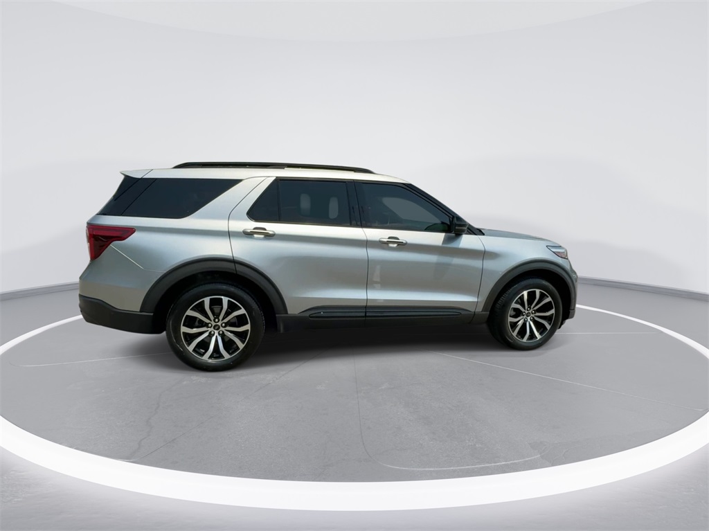 2021 Ford Explorer ST 11