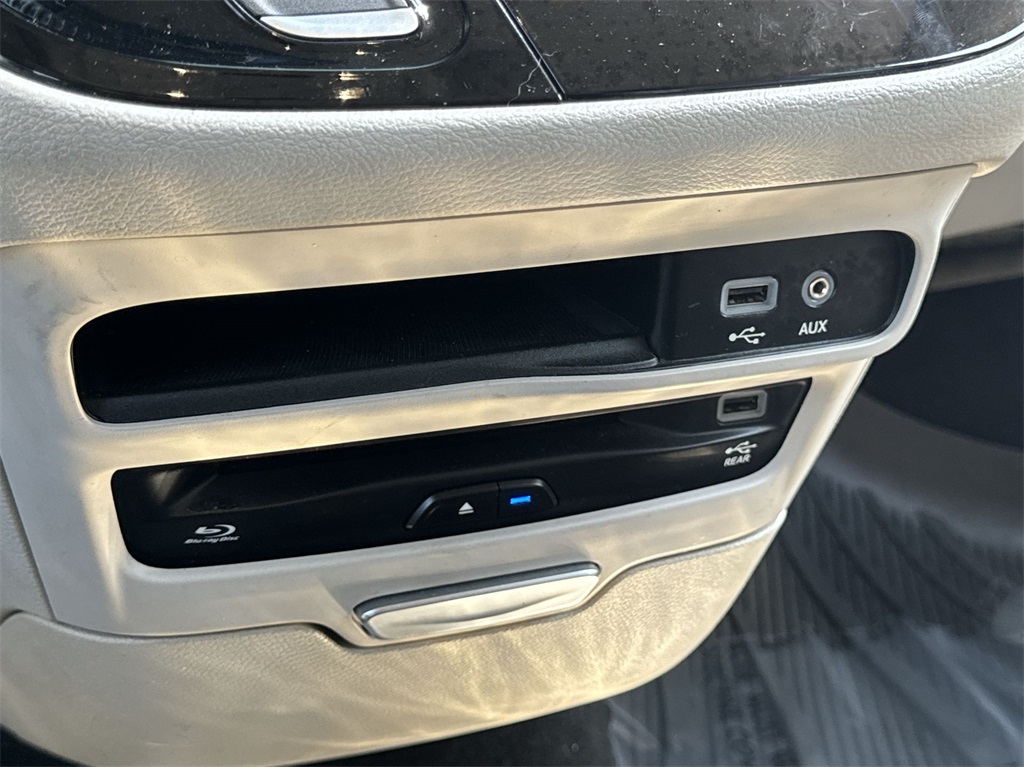 2018 Chrysler Pacifica Touring L Plus 29