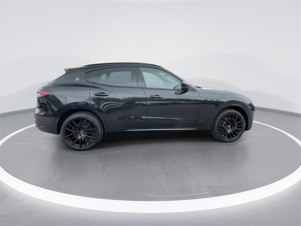 2021 Maserati Levante S 11