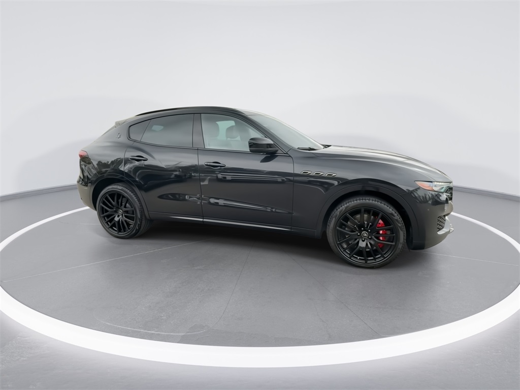 2021 Maserati Levante S 12