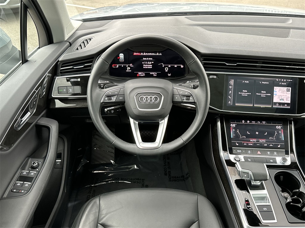 2024 Audi Q7 55 Premium Plus 17