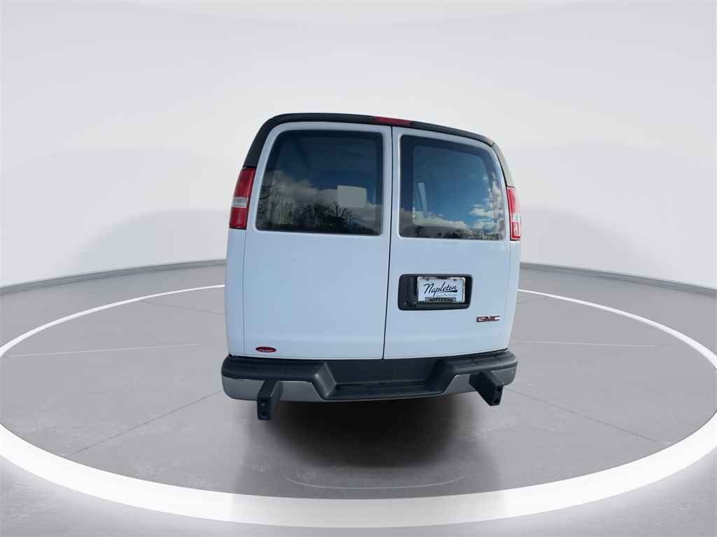 2022 GMC Savana 2500 Work Van 10