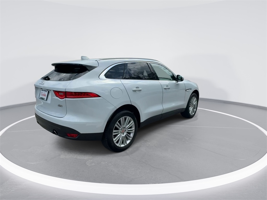 2018 Jaguar F-PACE 30t Portfolio 11