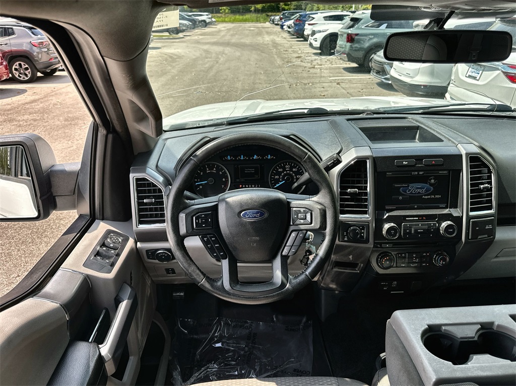 2015 Ford F-150  17