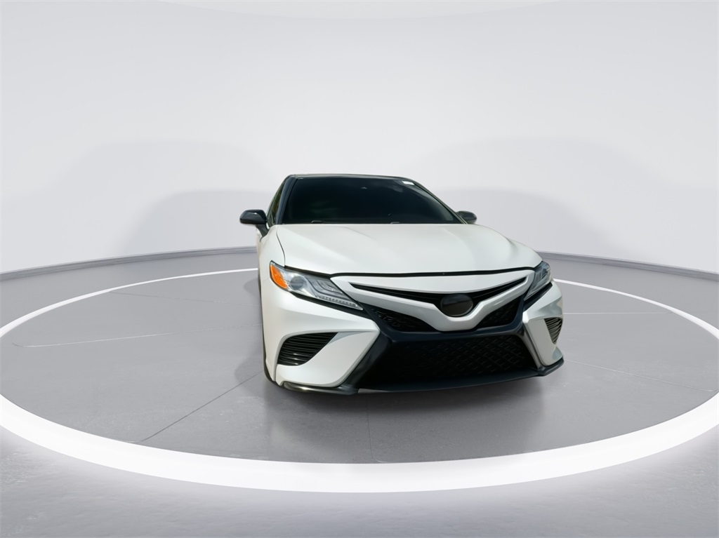 2020 Toyota Camry XSE 3