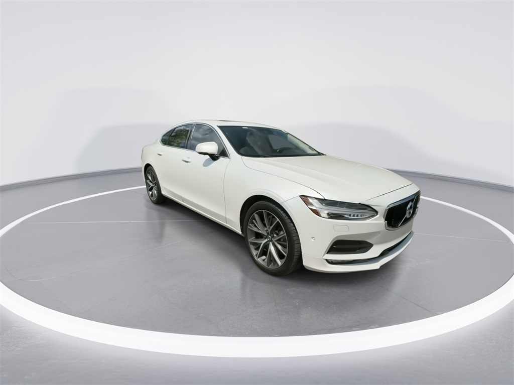 2017 Volvo S90 T6 Momentum 2