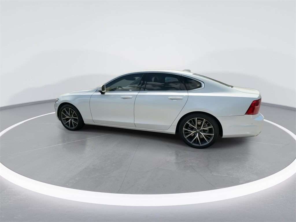 2017 Volvo S90 T6 Momentum 7