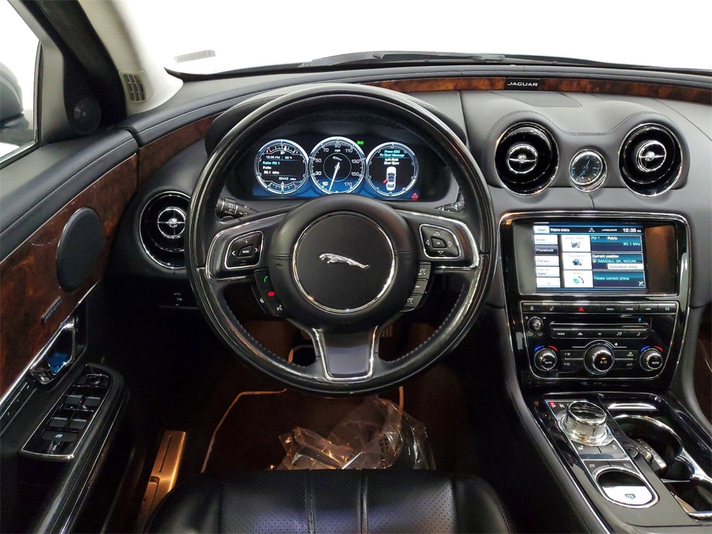 2015 Jaguar XJ Base 12