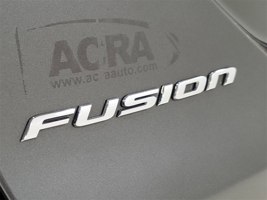 2015 Ford Fusion SE 34