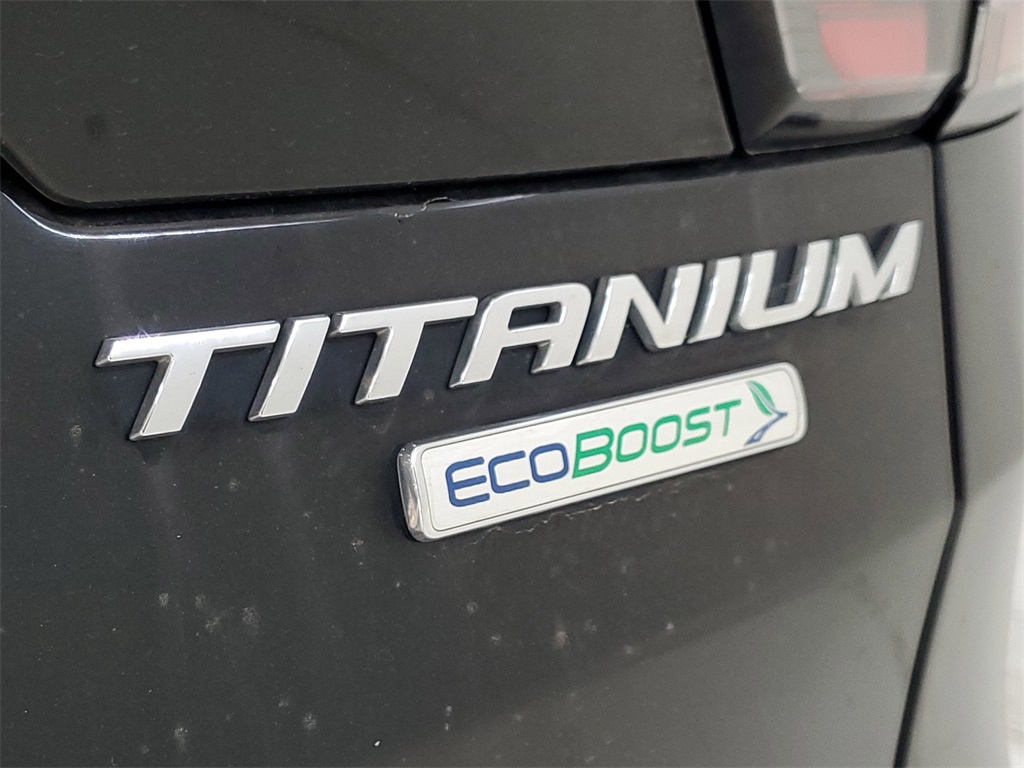 2017 Ford Escape Titanium 35