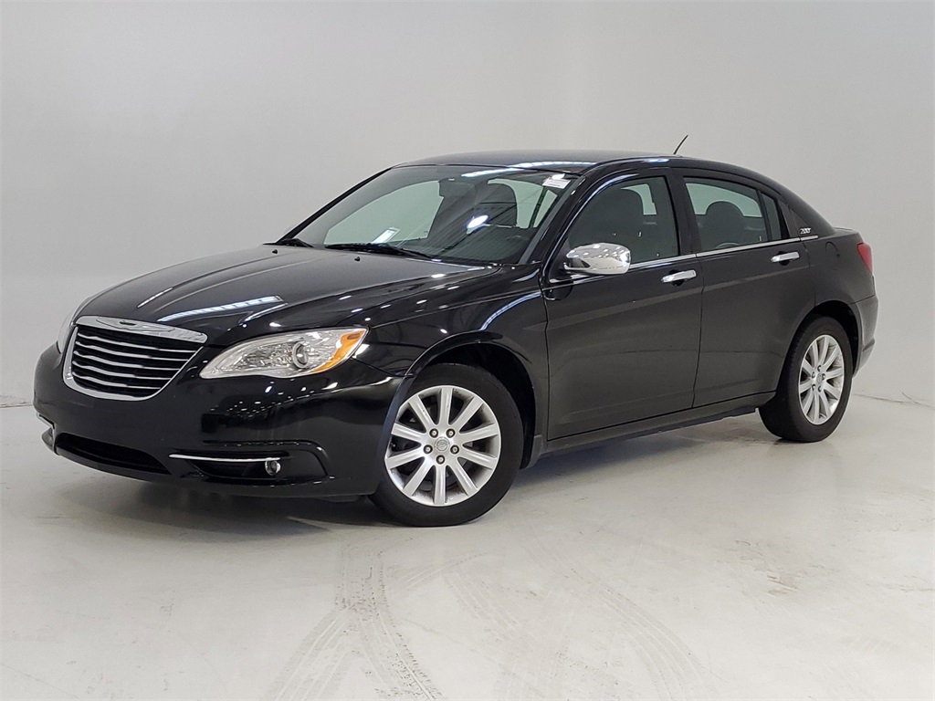 2014 Chrysler 200 Limited 1