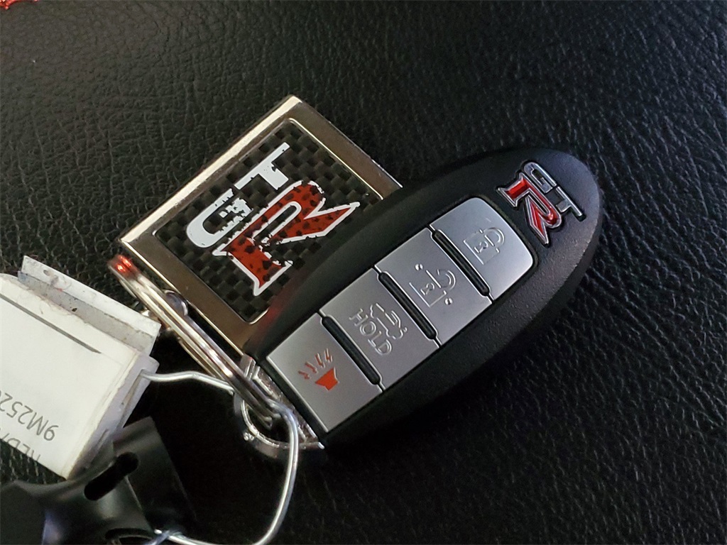 2009 Nissan GT-R Premium 22