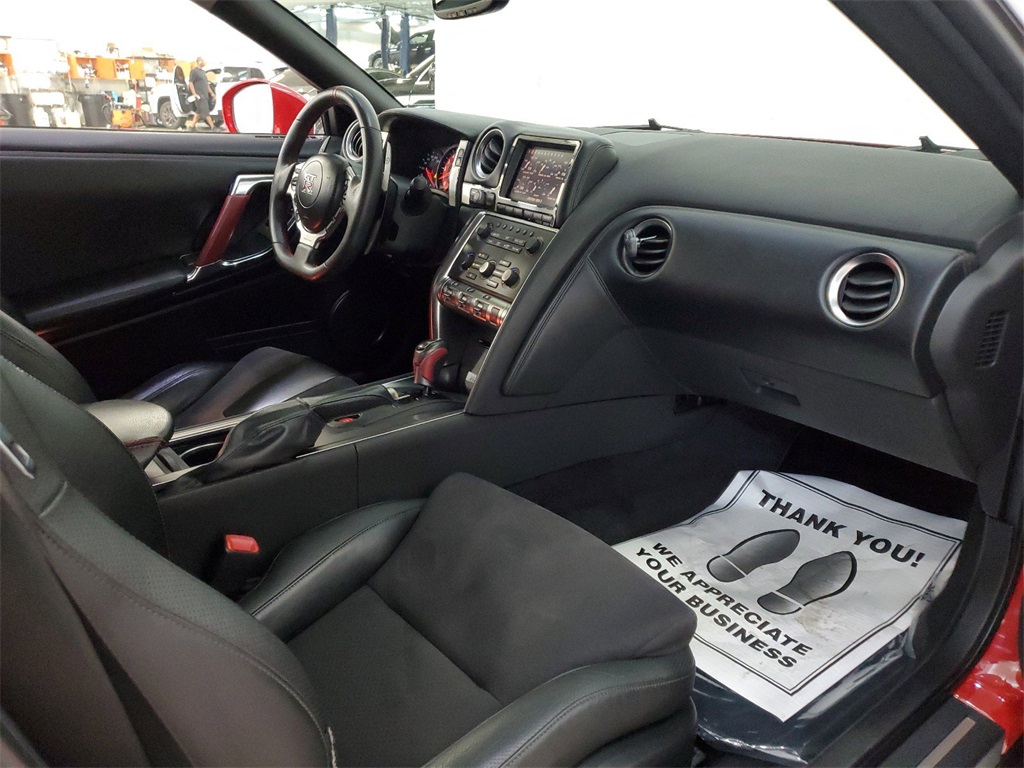 2009 Nissan GT-R Premium 32