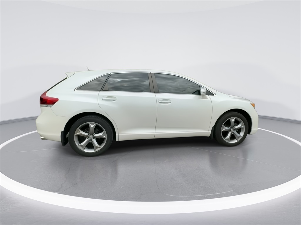 2014 Toyota Venza  12