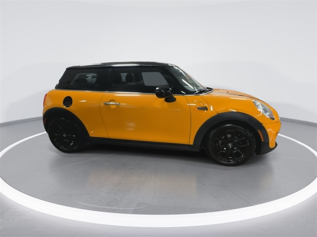 2014 MINI Cooper Base 13