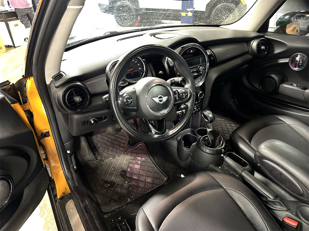 2014 MINI Cooper Base 17