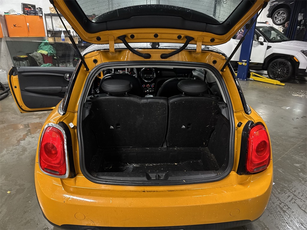 2014 MINI Cooper Base 32