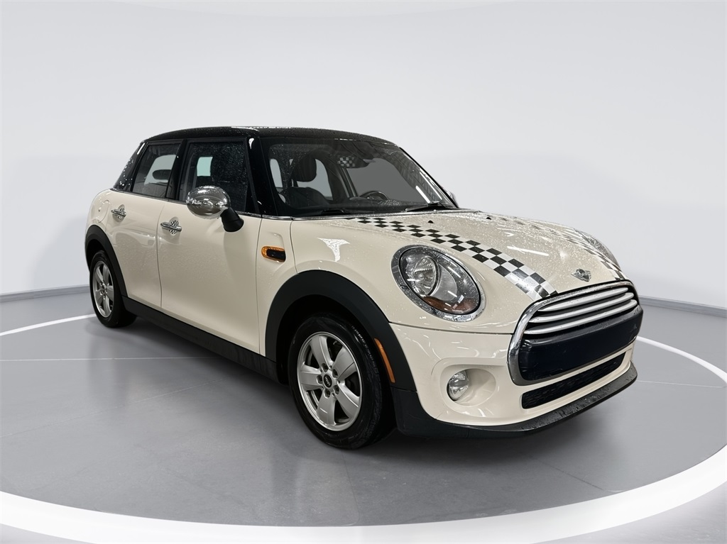 2015 MINI Cooper Base 1