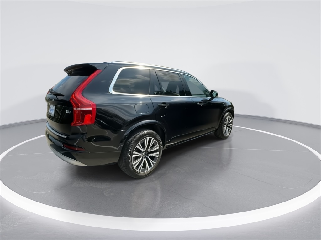 2022 Volvo XC90 T5 Momentum 10