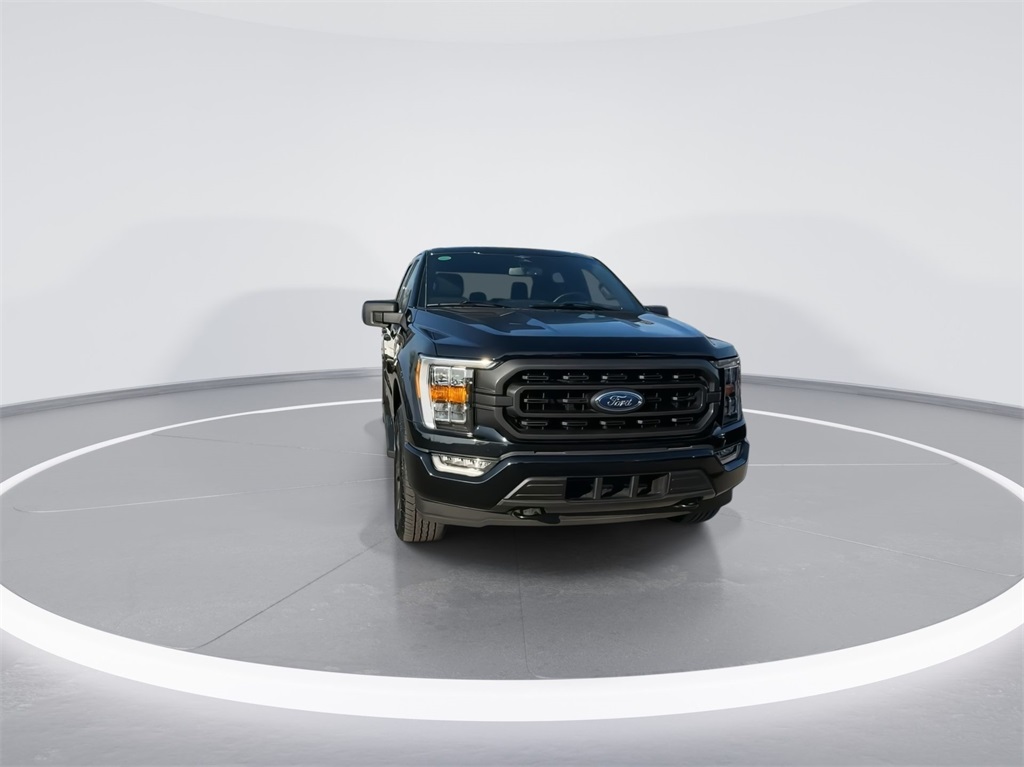 2023 Ford F-150 XLT 3