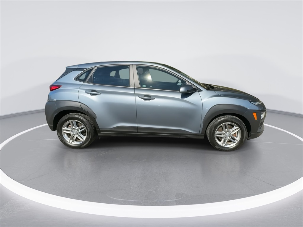 2021 Hyundai Kona SE 12