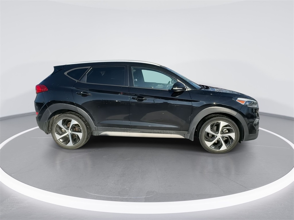 2017 Hyundai Tucson Sport 12