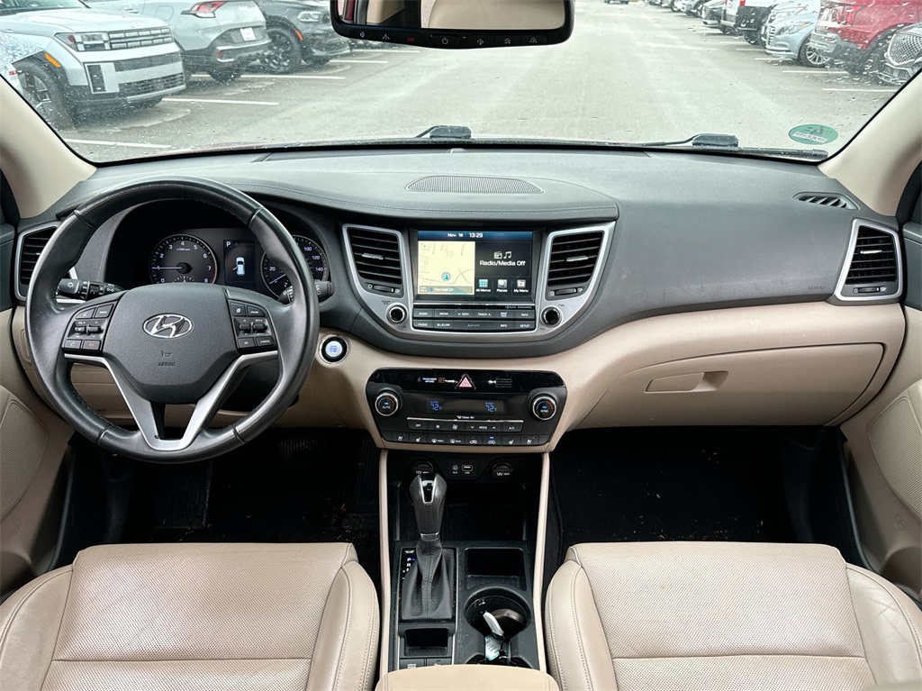 2016 Hyundai Tucson Limited 17