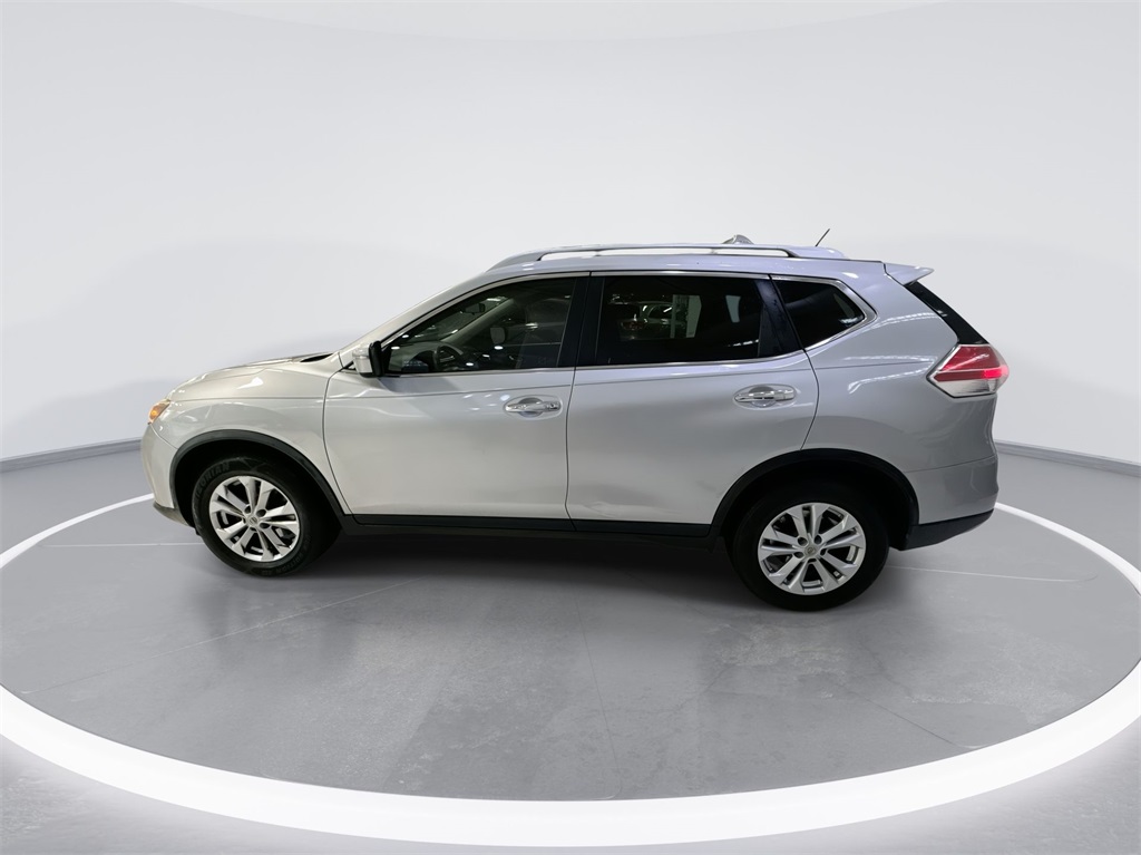 2015 Nissan Rogue SV 4