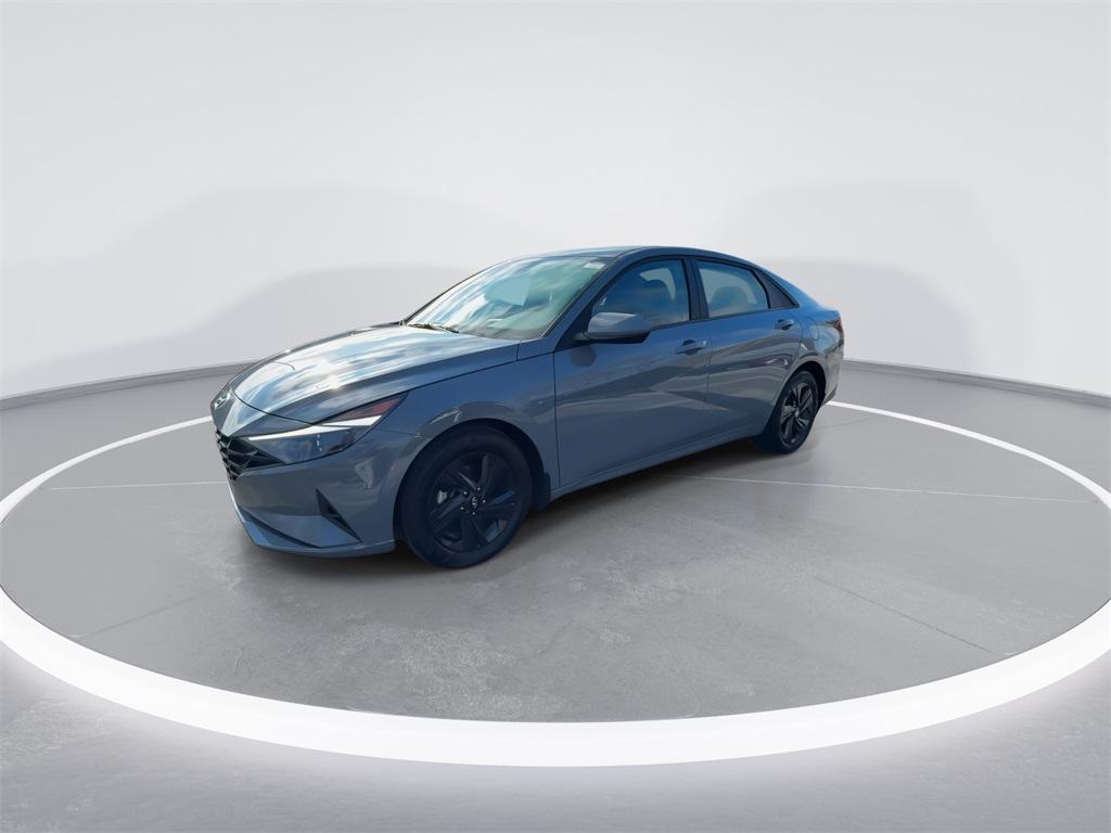 2022 Hyundai Elantra SEL 5