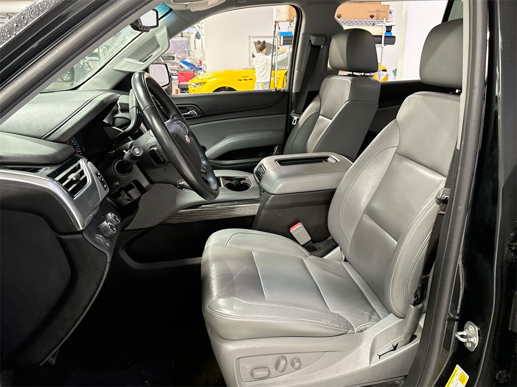 2018 Chevrolet Suburban LT 11