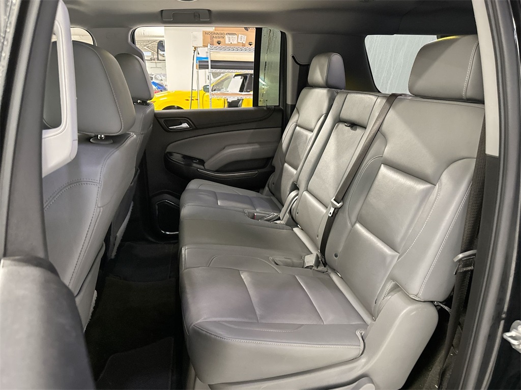 2018 Chevrolet Suburban LT 23