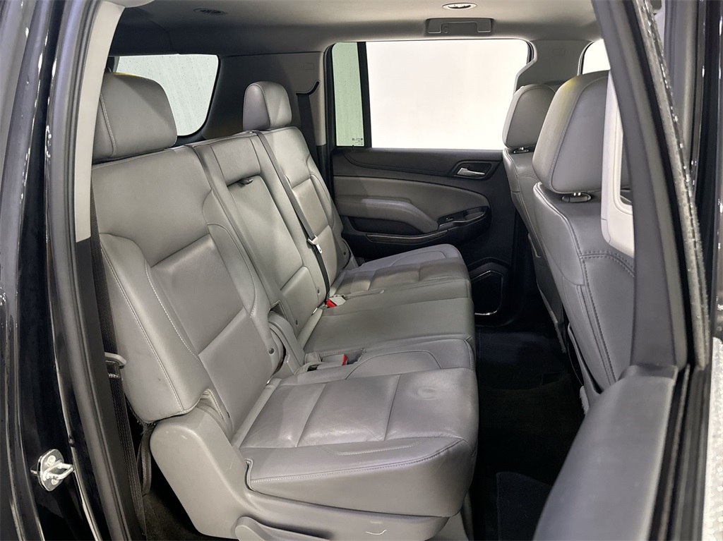 2018 Chevrolet Suburban LT 27