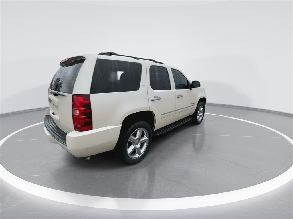 2013 Chevrolet Tahoe LTZ 11