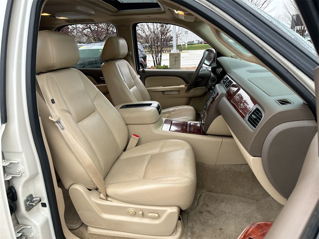 2013 Chevrolet Tahoe LTZ 35