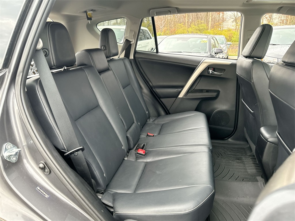 2013 Toyota RAV4 Limited 33