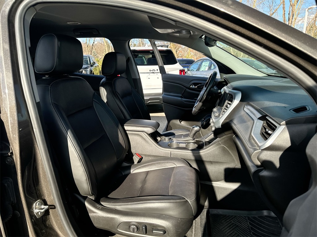 2019 GMC Acadia SLT-1 35