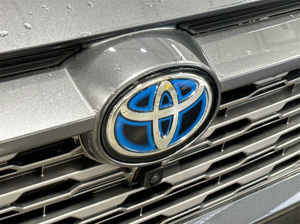 2024 Toyota RAV4 Hybrid Limited 8