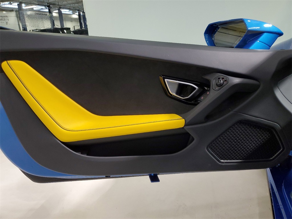 2023 Lamborghini Huracan EVO Spyder AWD 27
