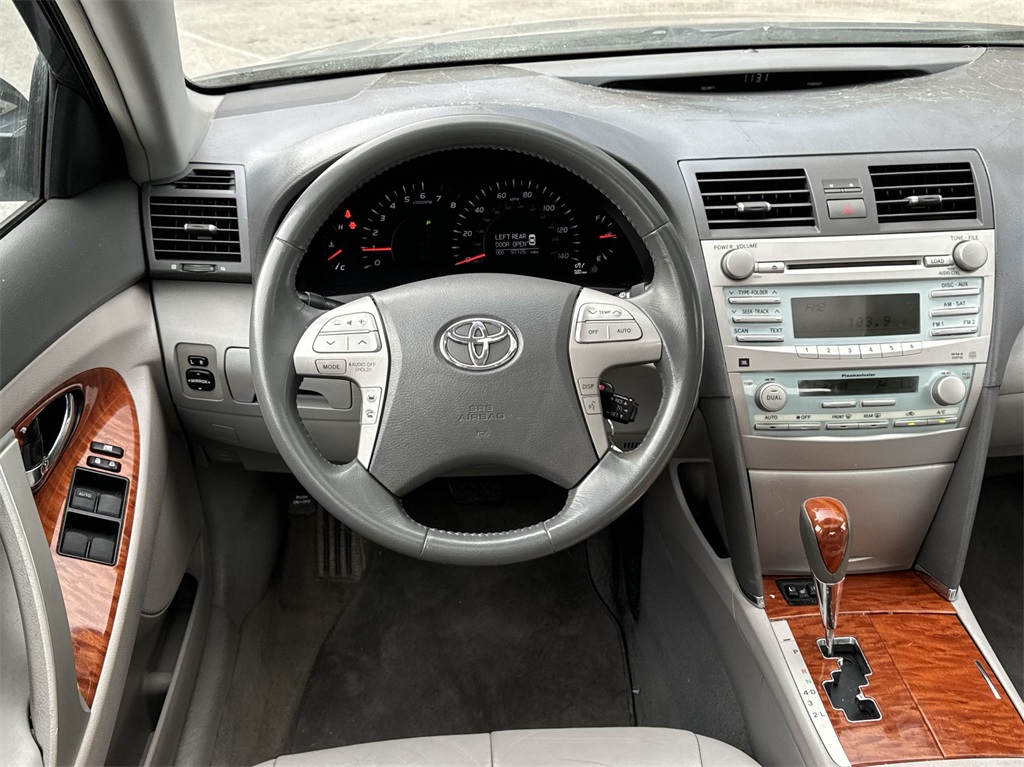 2009 Toyota Camry  16