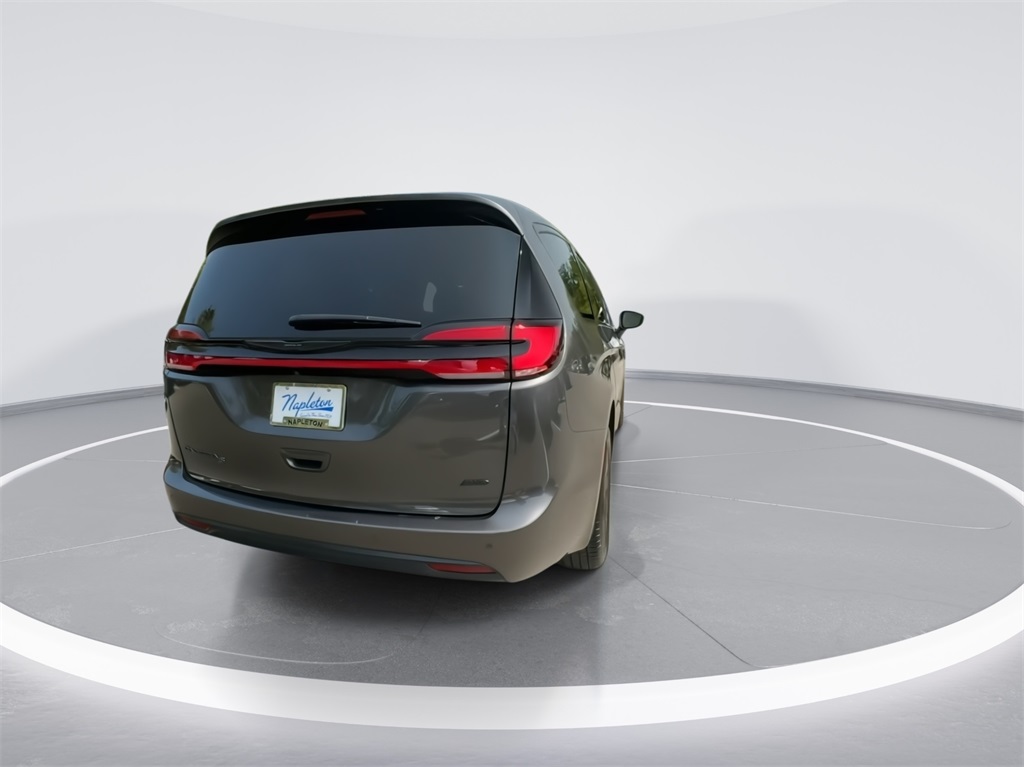 2022 Chrysler Pacifica Touring L 9